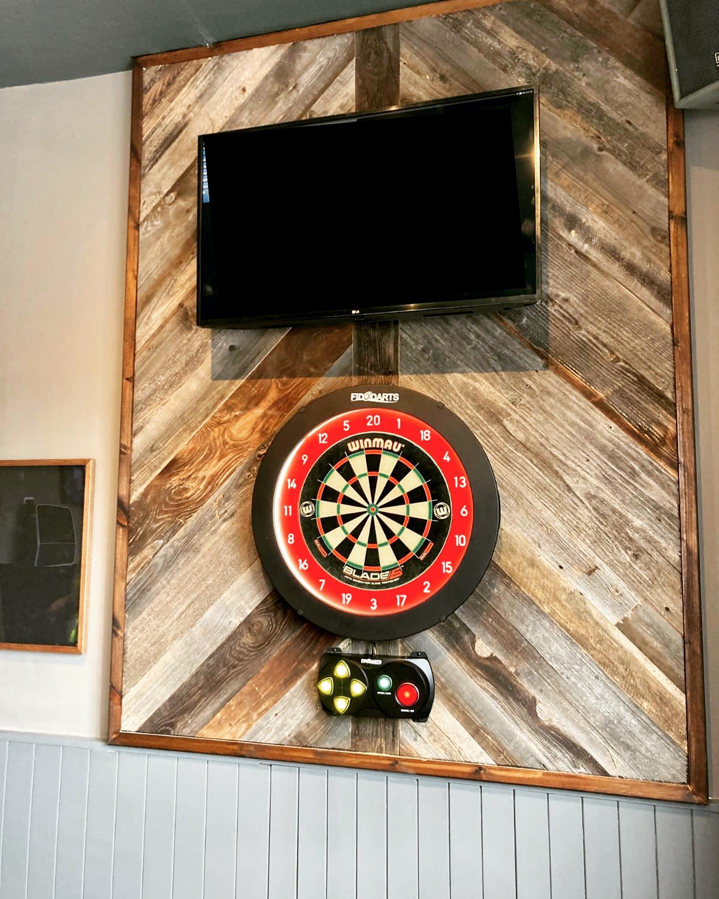 Darts Venues FIDODARTS Wall mount NV 3302P UK 05