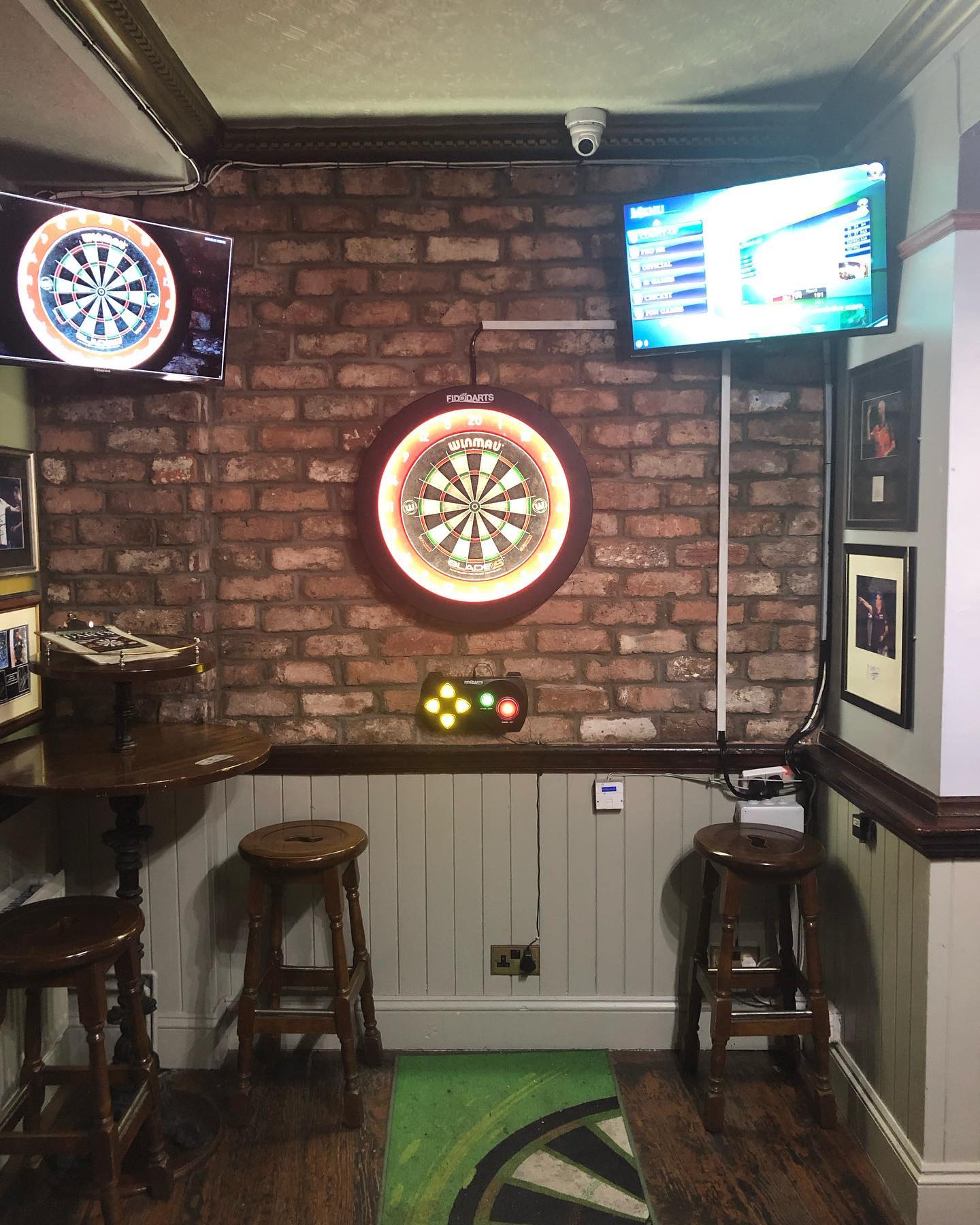 Darts Venues FIDODARTS Wall mount NV 3302P UK 06